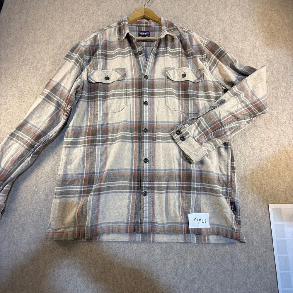 Patagonia Mens Organic Cotton Flannel Plaid Button Down Shirt Tan Grey Large‎